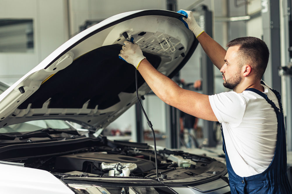 Why Choosing the Right Auto Body Shop in South Gate Matters